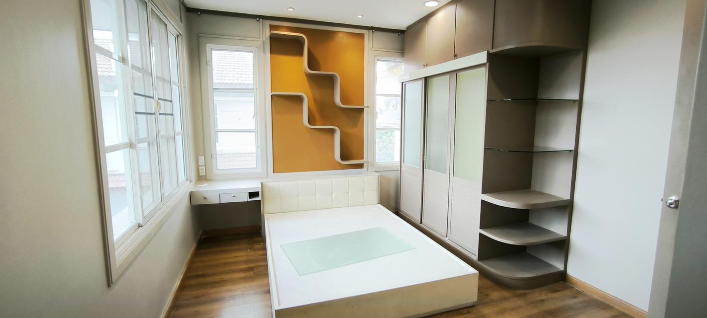 ขายบ้านเดี่ยวหรูหมู่บ้าน the city ปิ่นเกล้า 14