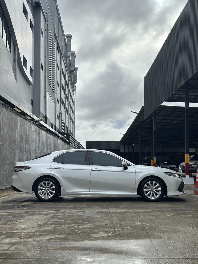 ‼️รถเข้าใหม่‼️ ✅ TOYOTA CAMRY 2.5 HEV PREMIUM ✅ ปี 2021 ✅ ไมล์ 60,000 km ✅ ราคา 898,000 บาทA ราชพฤกษ์ รูปย่อยที่ 4