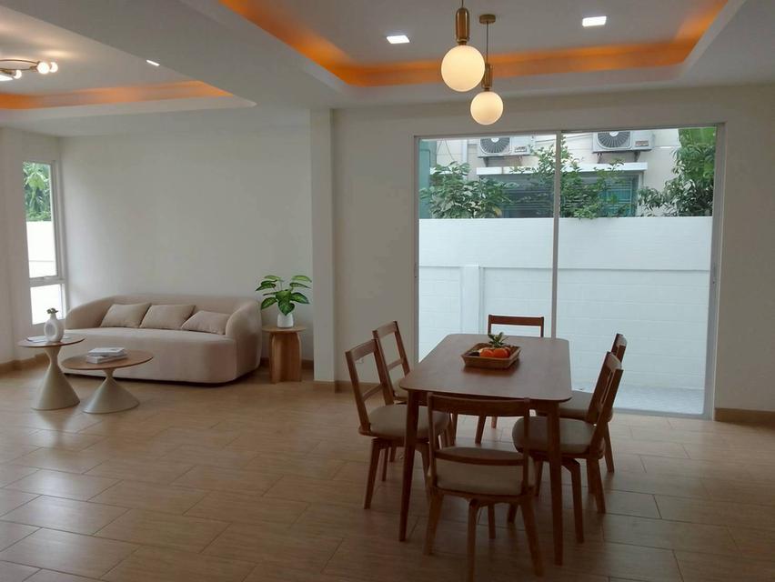 ขายบ้านเดี่ยว2ชั้น หมู่บ้านสัมากร มีนบุรี เฟรส3 62ตรว.4ห้องนอน 3ห้องน้ำ 8