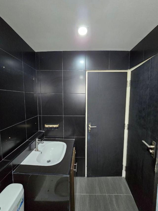 ขายบ้านเดี่ยว 2 ชั้น หมู่บ้านพฤกษ์ลดา 3 รังสิตคลอง 4 ทำเลดี เดินทางสะดวก ตรงข้ามโรงเรียนบีคอนเฮาส์แย้มสอาดรังสิต 13