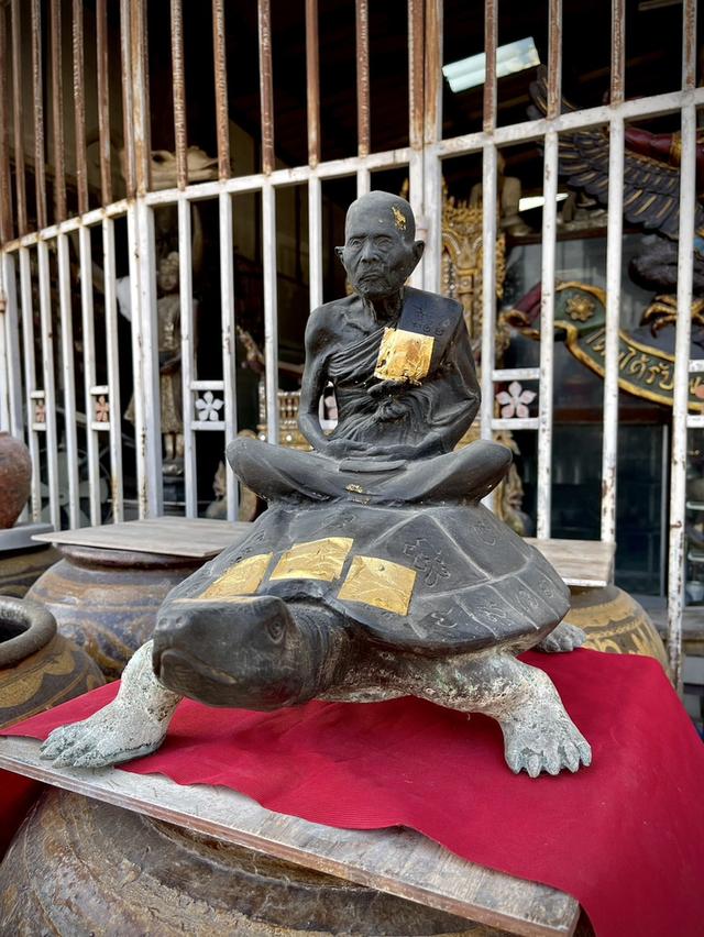 พระบูชาหลวงปู่หลิว หน้าตัก9นิ้ว วัดไร่แตงทอง วัสดุทองเหลือง 7