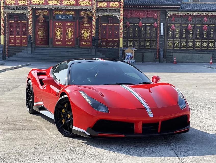 ส่งต่อรถสวย Ferrari 488 GTB V8 ปี 2017