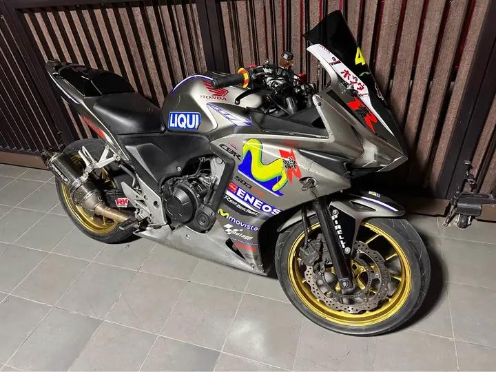 Honda CBR500 สีดำเท่ๆ 2