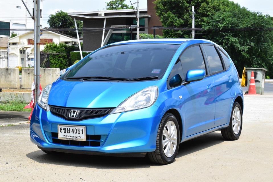 รหัสรถ PB4051 HONDA JAZZ 1.5V AUTO 2013 เบนซิน 16