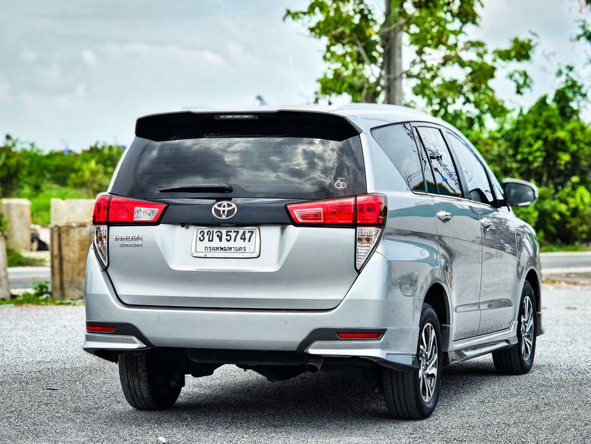 Toyota Innova 2.8 entry mnc 6