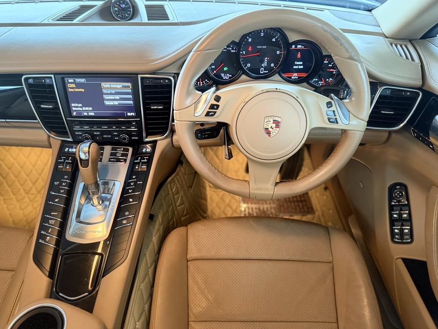 Porsche Panamera diesel 2013 สีขาว ภายในสีครีม รูปที่ 6
