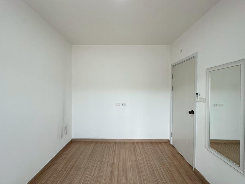 นาทีทองขายขาดทุน !!  J GRAND สาทร-กัลปพฤกษ์ ทาวน์โฮม 3 ชั้น หน้าบ้านไม่ชนใคร ติดถนนใหญ่กัลปพฤกษ์ เข้าออกสาทรสะดวก ใกล้รถไฟฟ้า MRT สายสีน้ำเงิน สถานีหล 18