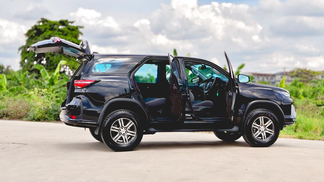 TOYOTA FORTUNER 2.4 LEADER A/T ปี 2025 จด 2026 รูปที่ 11