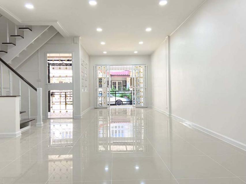 ขาย ทาวน์เฮ้าส์ ทาวน์โฮม ตกแต่งใหม่ บ้านบุศรินทร์ บ้านกล้วยไทรน้อย 7