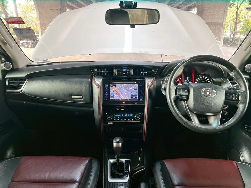 ขายรถ Toyota Fortuner 2.8 TRD ปี 2019 สีขาว เกียร์ออโต้ รูปที่ 14