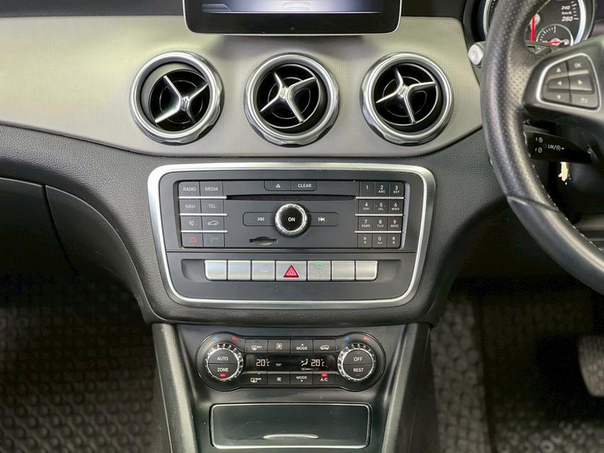 ปี 2019 BENZ GLA-CLASS, 200 โฉม W156 ปี14-20 รูปที่ 11