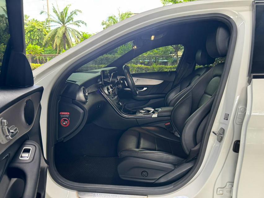 🚗 2022 Mercedes-Benz C300e AMG Dynamic AT รูปที่ 15