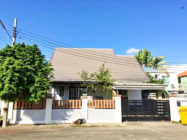 ดูโฮม บางบัวทอง ลำโพ ให้เช่าบ้านเดี่ยว 2 ชั้น 56ตรว. 165ตรม. ใหญ่มาก เฟอร์ครบ 3นอน 2น้ำ 1จอดรถ 2แอร์ หน้าถนนกว้าง 1