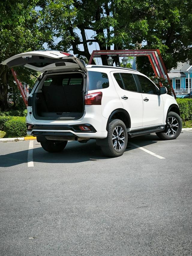Isuzu MU-X 3.0 ONYX NAVI DVD A/T