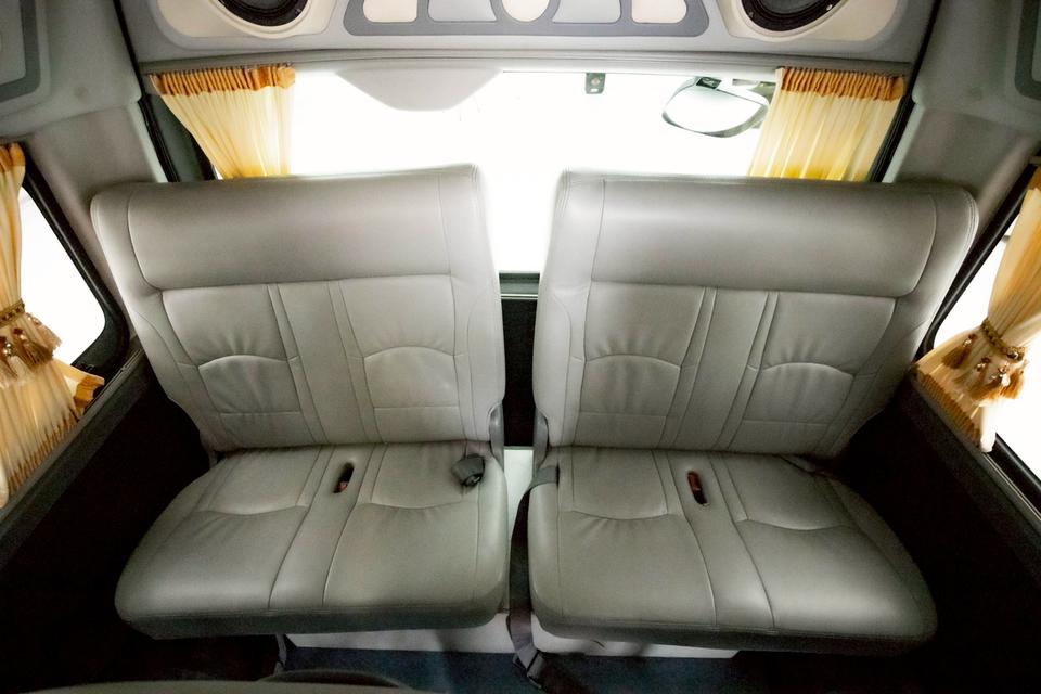 TOYOTA COMMUTER 3.0 D4D 2015  9
