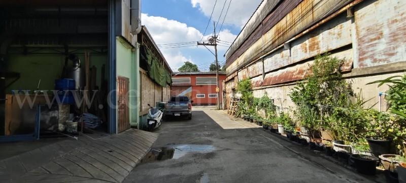 โกดังห่างถนนเพชรเกษม 50 เมตร 5