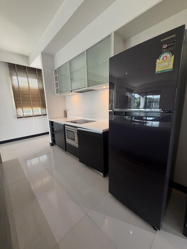 Owner Post ขายคอนโดห้องเปล่า พื้นที่ 180.1 ตร.ม. เป็นห้องเดียวที่ปล่อยขายในโครงการ The Lofts Yennakart 18