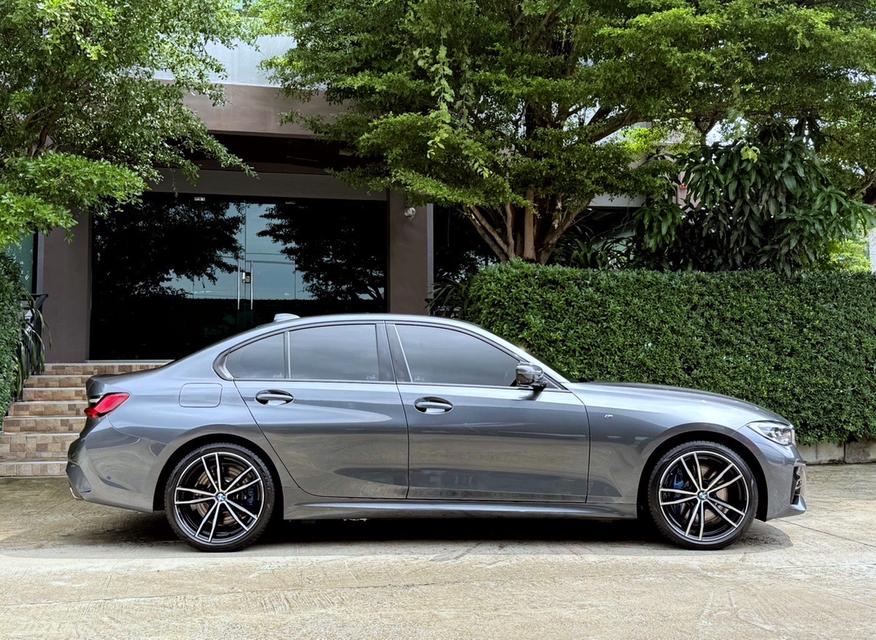 2022 BMW 330e MSPORT G20 รถมือเดียวออกป้ายแดง รถวิ่งน้อย เข้าศูนย์ทุกระยะ ไม่เคยมีอุบัติเหตุครับ