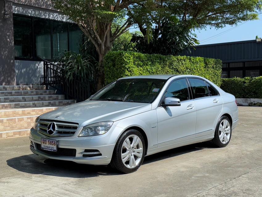 2011 BENZ C CLASS C200 CGI รถมือเดียวออกป้ายแดง รถวิ่งน้อย ประวัติศูนย์ครบ ไม่เคยมีอุบัติเหตุครับ 4