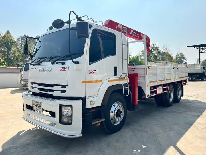 ISUZU FVM 300 แรง ปี 57 ติดเครน 6