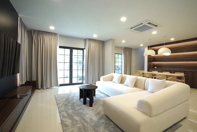 MHR91 ที่สุดแห่งความเป็นส่วนตัว! เช่า/ขายบ้านหรู Centro บางนา ซอยไพรเวทเพียง 4 หลัง ติด Mega Bangna พื้นที่ 303 ตร.ม. ตกแต่งครบพร้อมอยู่ 2