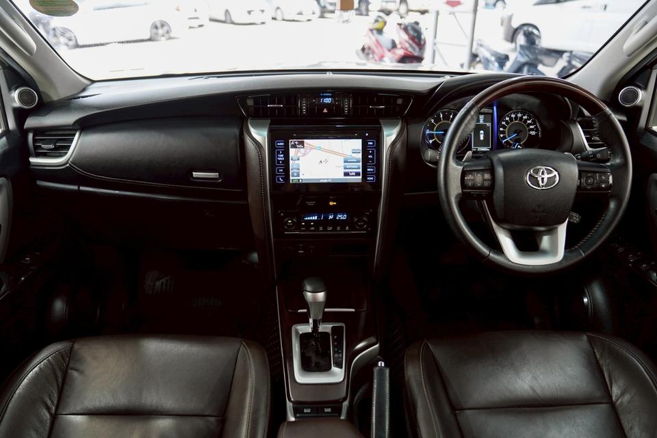 #TOYOTA FORTUNER 2.4 V AT ปี 2017 จด 2018 สี ขาว 6