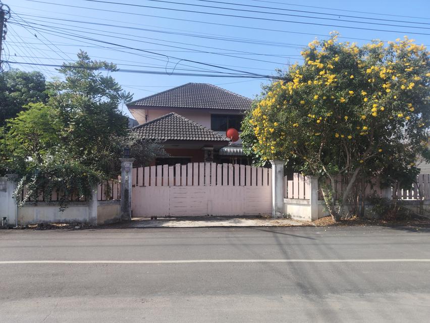 บ้านเดี่ยวพร้อมที่ดิน 1
