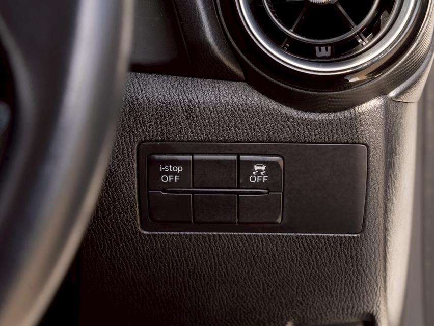 รหัสรถ 12AT2258 Mazda 2 1.3 Skyactiv High Connect | ปี : 2018 12