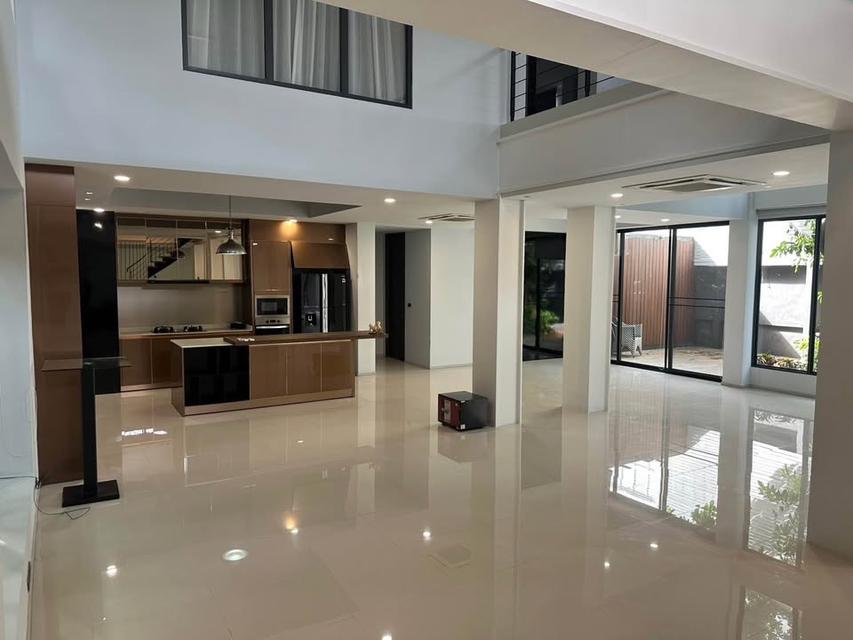 Luxury detached house with private pool for sale, Sukhumvit 71/26. 2