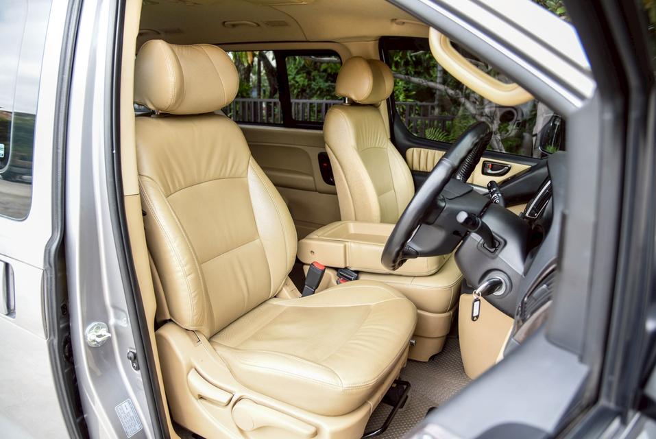รหัสรถ CBL2738 HYUNDAI H-1 2.5 Deluxe AT 2017 10
