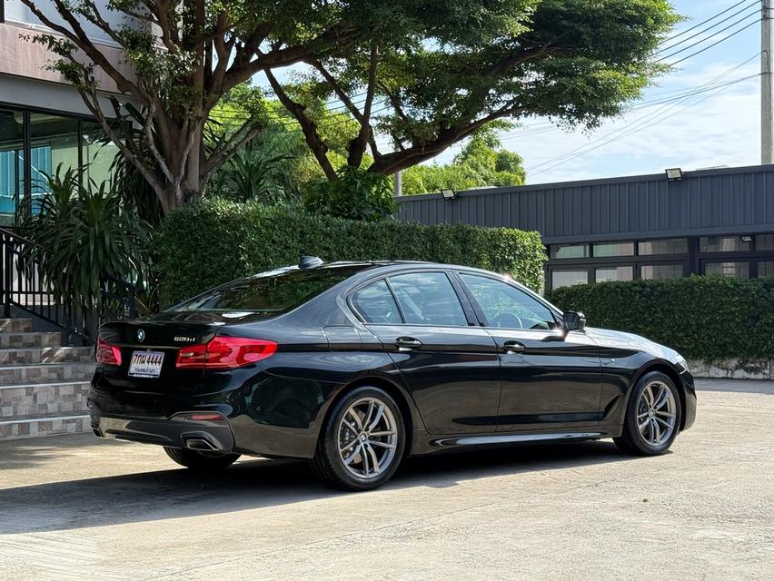 2020 BMW 520D MSPORT รถมือเดียวออกป้ายแดง รถวิ่งน้อย เข้าศูนย์ตรงระยะ รถไม่มีอุบัติเหตุครับ รูปย่อยที่ 3