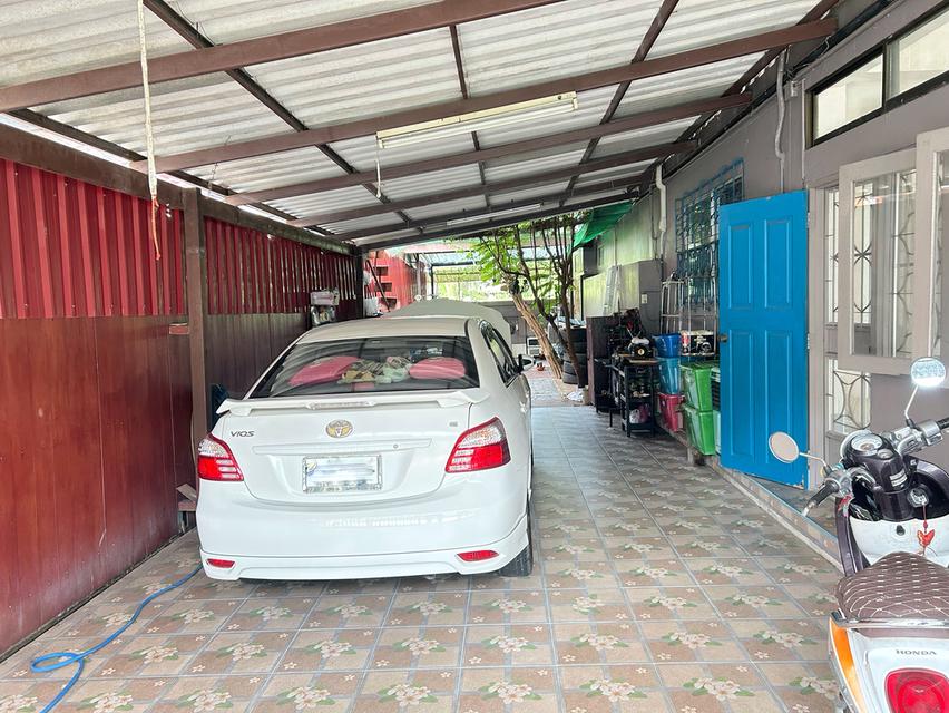 ขายทาวน์เฮาส์พร้อมที่ดิน หมู่บ้านบดิพัฒน์ 2 แพรกษา ขนาด 42.3 ตร.ว. ใกล้รถไฟฟ้า BTS มีพื้นที่ใช้สอย ใกล้นิคม ใกล้โรงเรียน