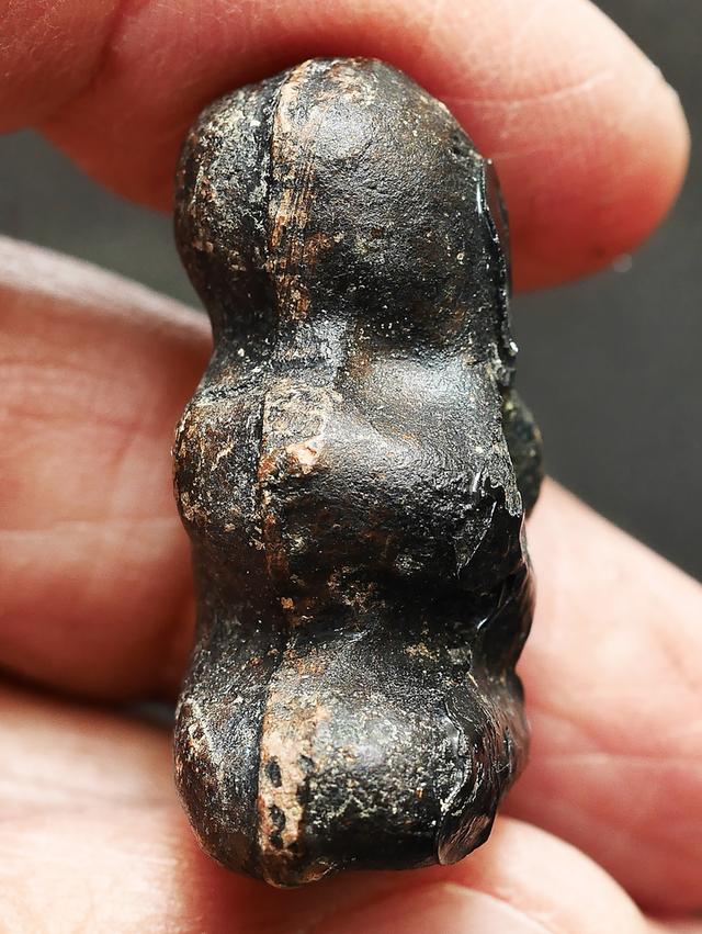 พระปิดตาเนื้อผงคลุกรัก หลวงพ่อทองสุข วัดสะพานสูง พิมพ์ชลูด...เก่า เดิมๆ 9