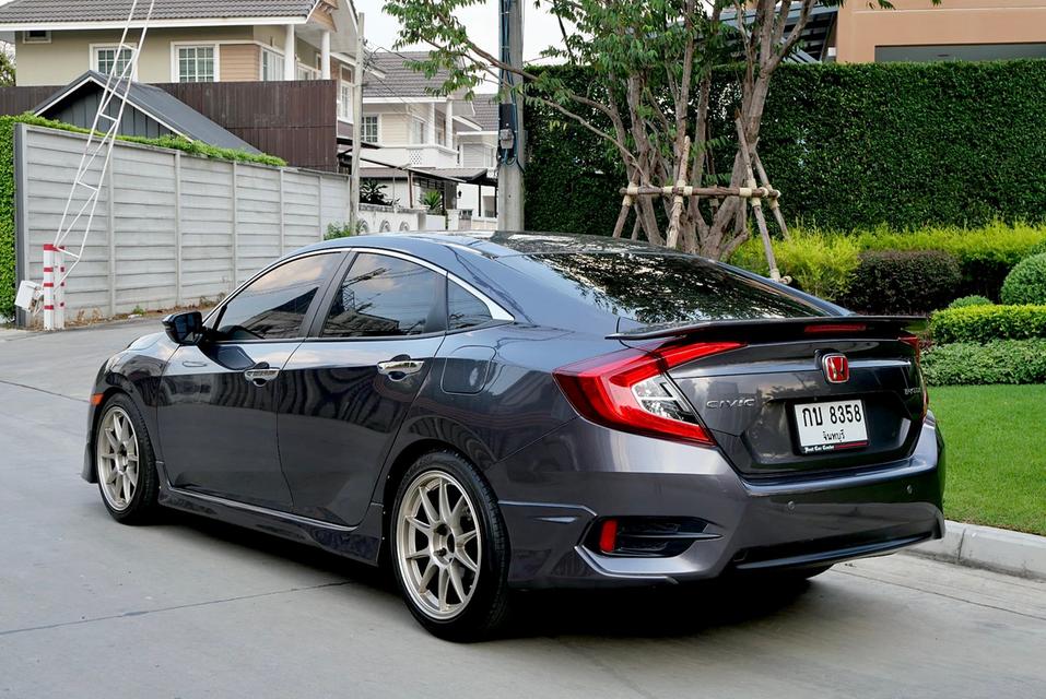 CIVIC FC 1.8 EL ปี2018 รถบ้านมือเดียว ประวัติศูนย์ชัดเจน