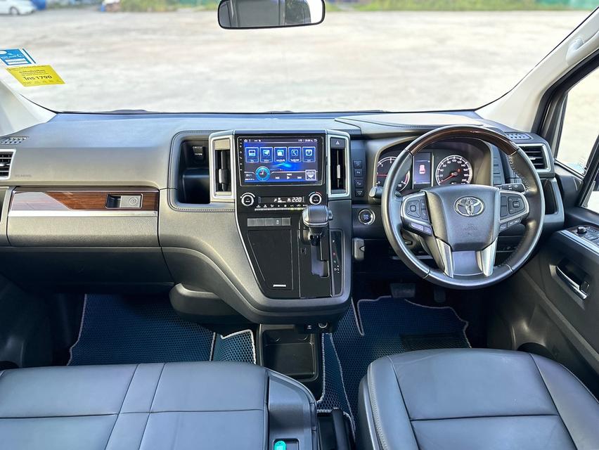 รหัสรถ PAT401 Toyota Majesty 2.8 Premium 6A/T สีขาวมุก ปี 2020 11