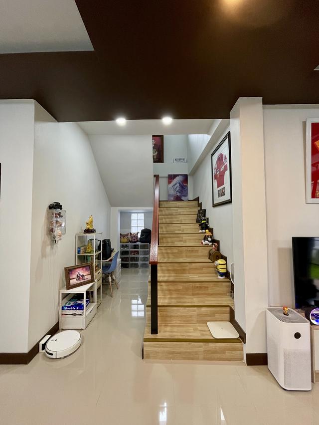 บ้านเดี่ยว 2 ชั้น 3 ห้องนอน 3 ห้องนอน 70 ตร.ว. พื้นที่ใช้สร้อย 180 ตร.ม. เมืองเชียงราย ห่างเซนทรัล 3 กม. แอร์ทุกห้อง เครื่องทำน้ำอุ่น ประตูรีโมท 16