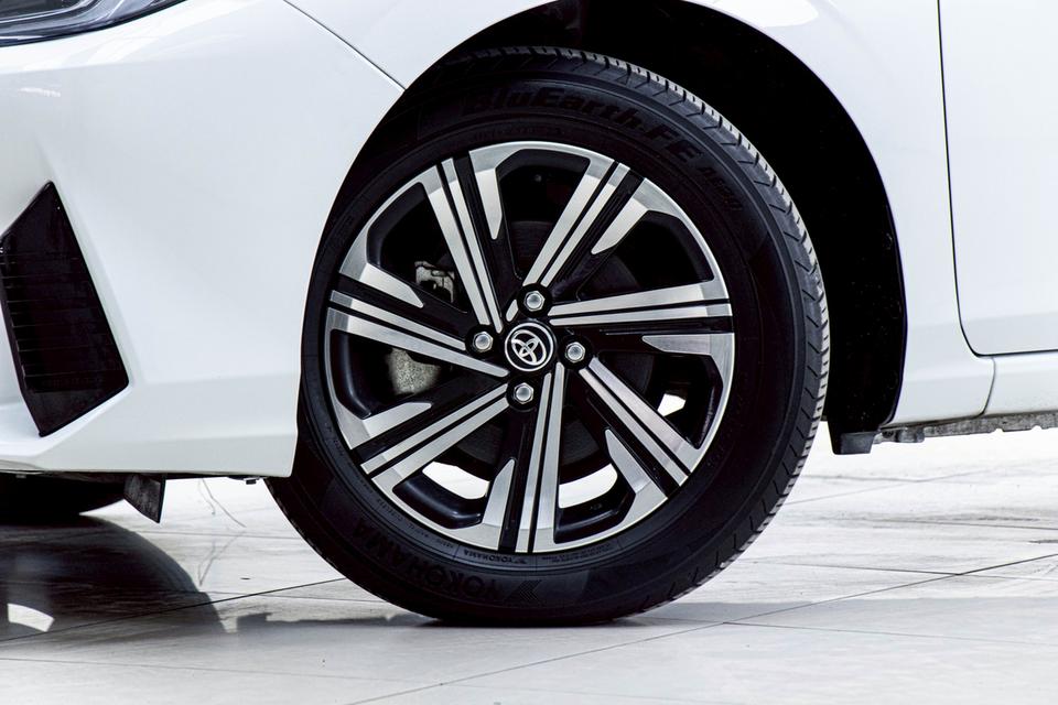 TOYOTA YARIS ATIV 1.2 PREMIUM LUXURY 2023