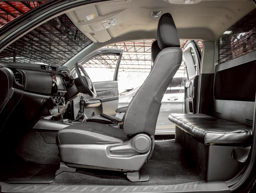 TOYOTA REVO 2.4 Entry Z-Edition SMARTCAB ปี2022  รถสวยสภาพดี  เครื่อง+ช่วงล่างแน่น 9