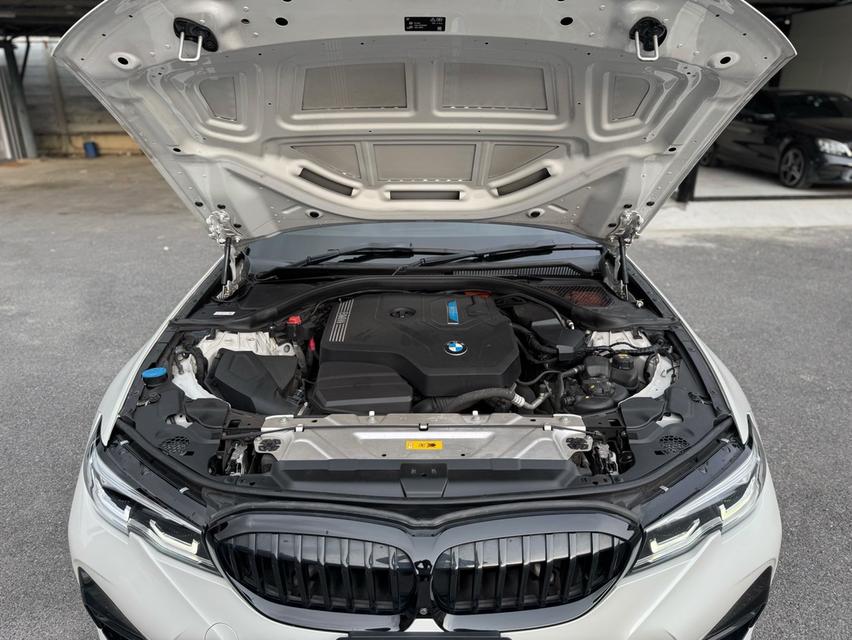 BMW 330e M Sport G20 ปี 2020สีขาว เกียร์ออโต้📌เลขไมล์ 94,700 กม.💰ราคา 990,000 บาท รูปที่ 12