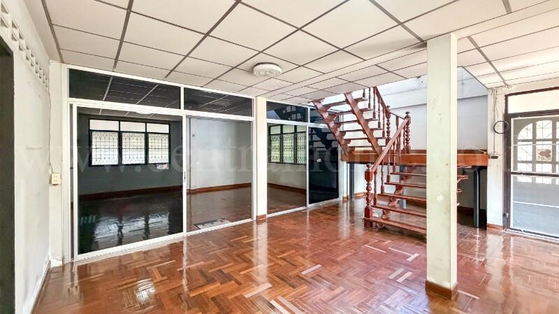 บ้านเดี่ยว 65 ตร.วา ซอยลาดพร้าว 48 ทำเลดี เดินทางสะดวก 3