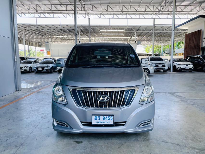 Hyundai H-1 2.5 Deluxe 2018