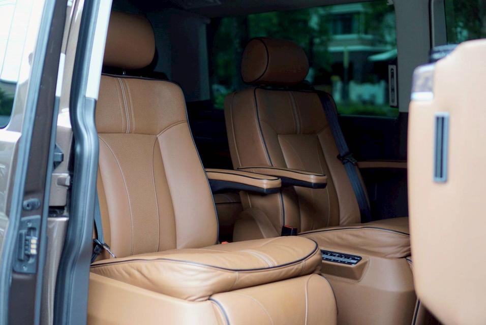 Volkswagen Caravelle T5 Minor Change 2015 สีน้ำตาล รถประวัติครบ รูปที่ 14