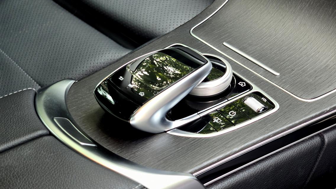 รหัสรถ WB36  Benz C220d Avantgarde ปี 2020 13