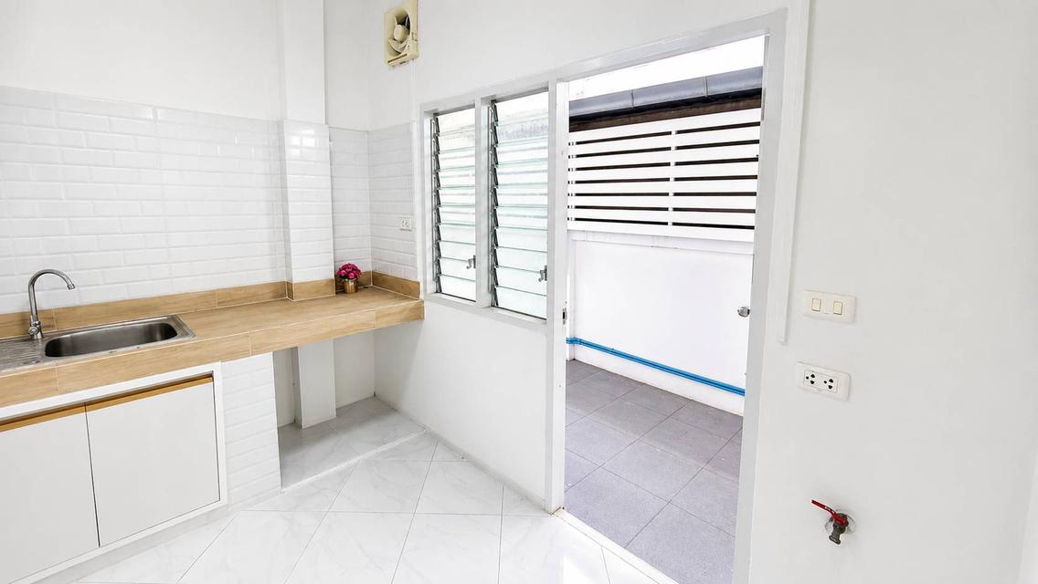รีโนเวทใหม่! บ้านเดี่ยว 2 ชั้น หลังมุม 50 ตร.ว. หมู่บ้านปิยวรารมย์ 4 บ้านกล้วย–ไทรน้อย นนทบุรี 12