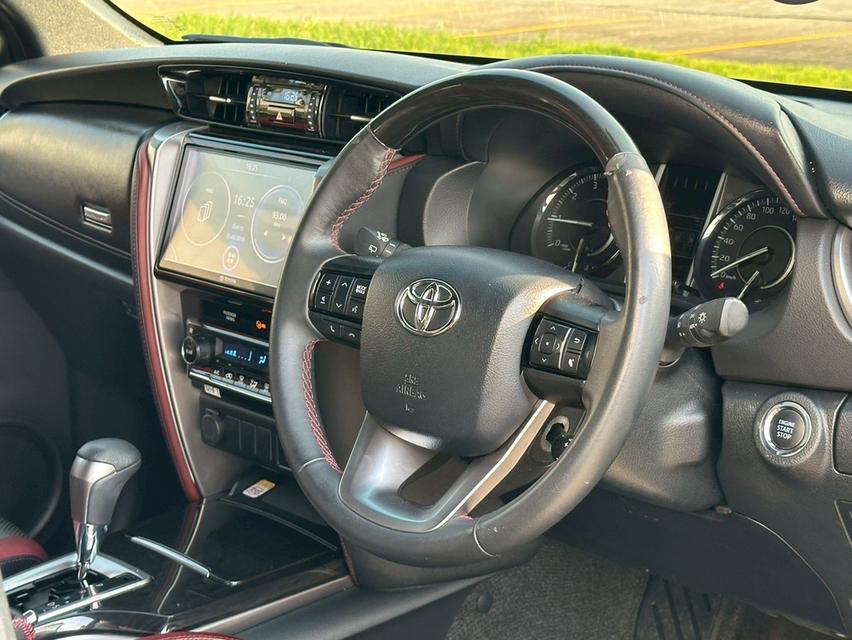 Toyota Fortuner 2.4 Legender 2WD 2021• Mileage: 83,000 km. 11