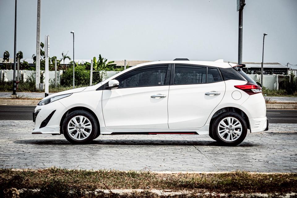 Toyota Yaris 1.2 G Sport เกียร์ออโต้ สีขาว ปี 2019 8