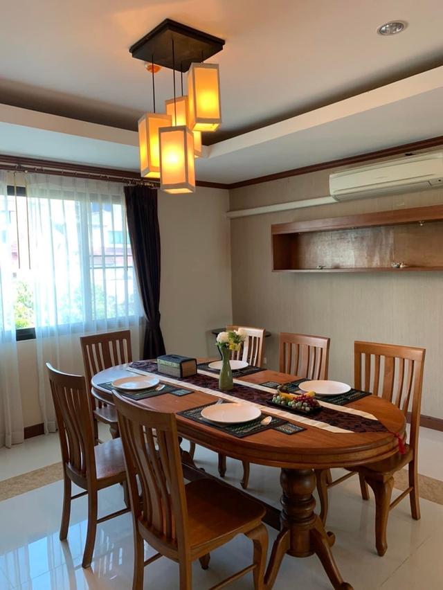 ให้เช่าอาคาร 5 ชั้น Location เอกมัย ทองหล่อ พื้นที่ 2200 ตรม.Building for rent Ekkamai12 พร้อมลิฟท์โดยสาร ใกล้ BTS เอกมัย