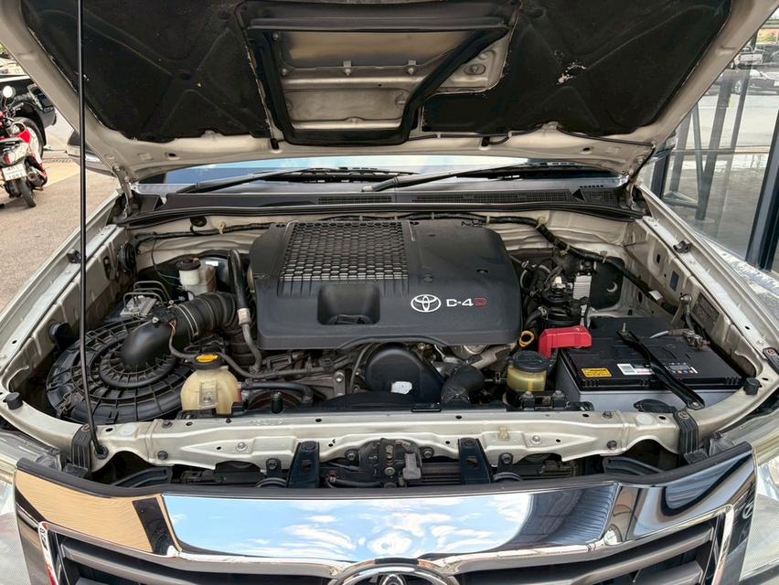 Toyoya Vigo 2.5E ปี14 16