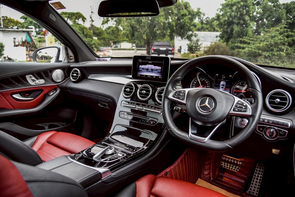 รหัสรถ CBL6117 Mercedes-Benz GLC250 4Matic Coupe 2.0 AMG AT 2019 16