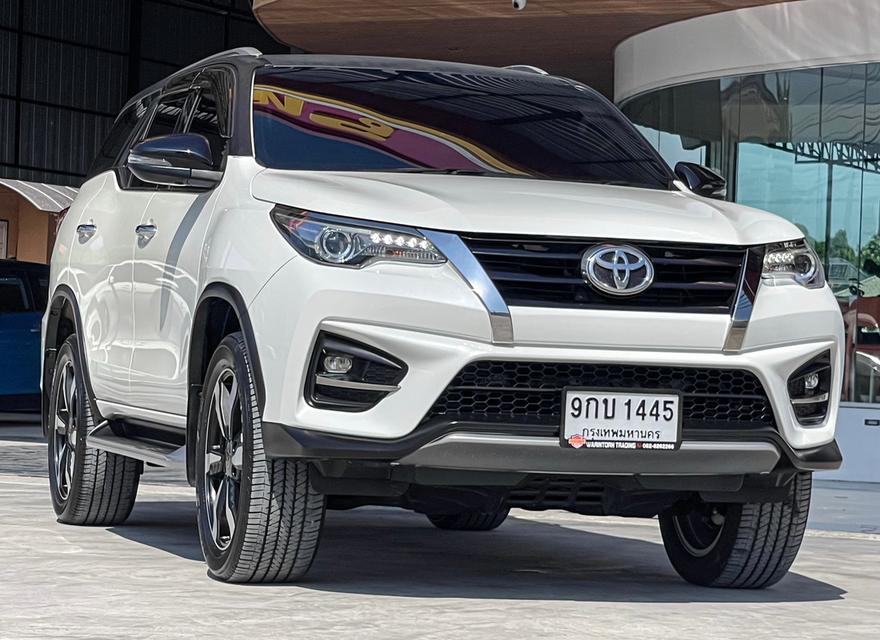 ขาย Toyota Fortuner 2.8TRD ปี19